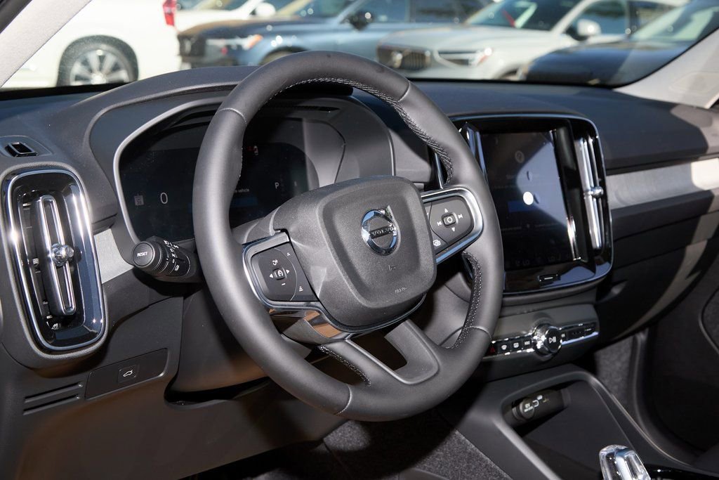 New 2026 Volvo XC40 B5 Ultra w/ Climate Package image 13