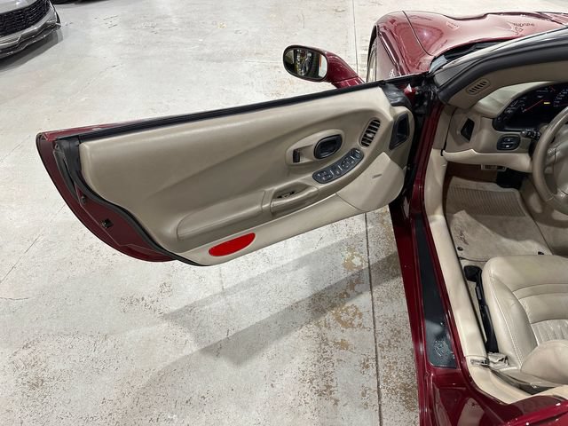Used 2003 Chevrolet Corvette Coupe w/ Preferred Equipment Group RWD image 13