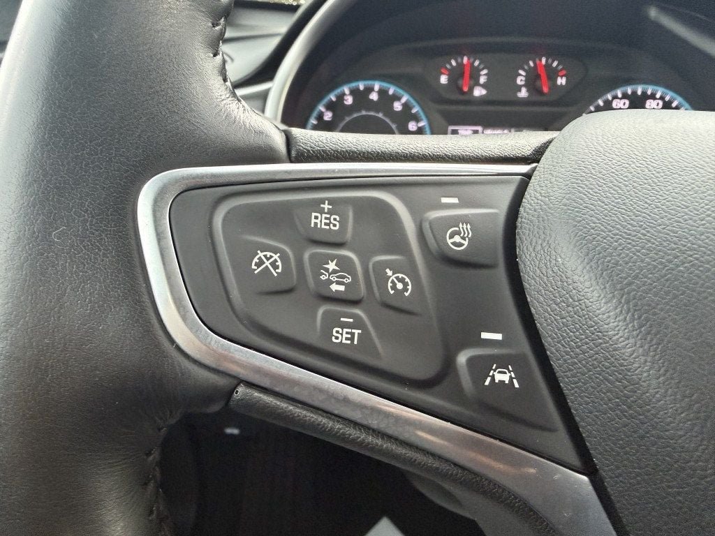 Used 2022 Chevrolet Malibu LT w/ Leather Package FWD image 12