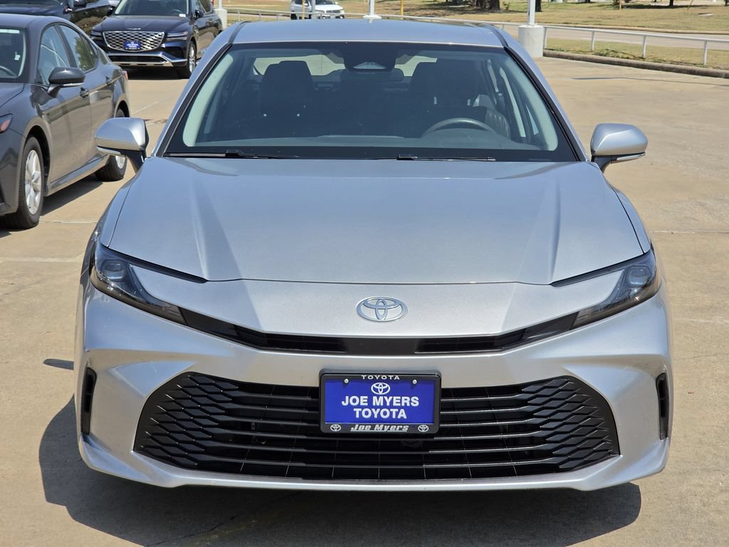 Used 2025 Toyota Camry LE FWD image 3