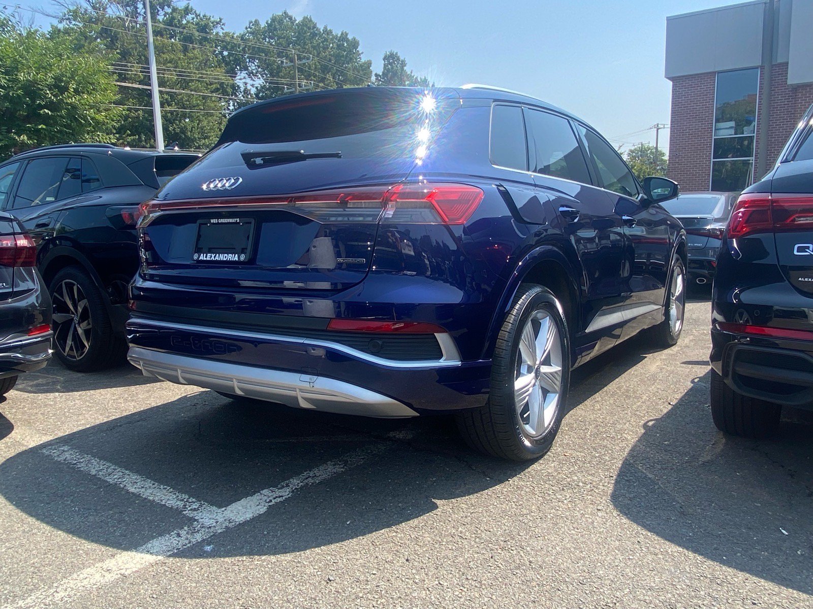 Used 2023 Audi Q4 e-tron Premium AWD/4WD image 2