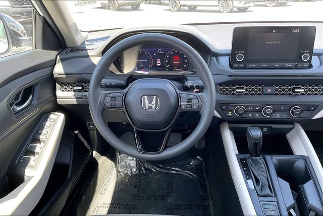 Used 2025 Honda Accord SE image 4