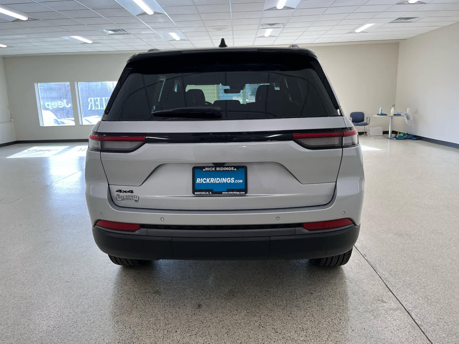 New 2026 Jeep Grand Cherokee Limited w/ Limited Altitude Package AWD/4WD image 6