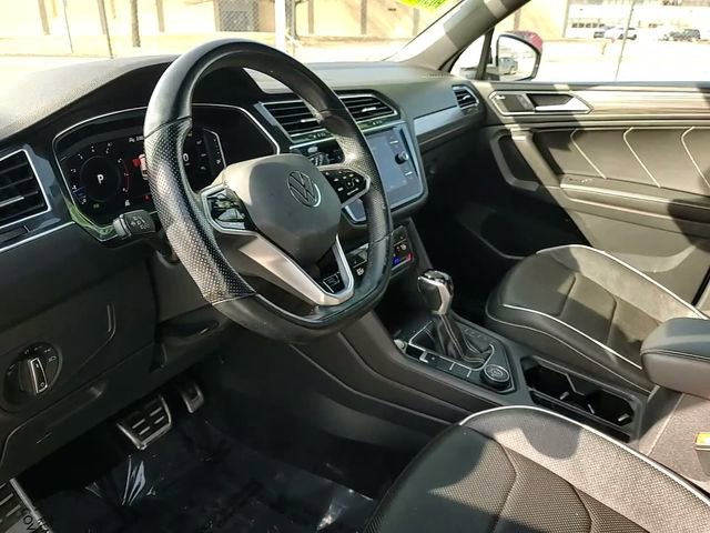 Used 2022 Volkswagen Tiguan SEL R-Line image 11