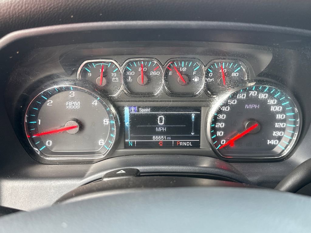 Used 2018 Chevrolet Silverado 1500 LT w/ All Star Edition image 26