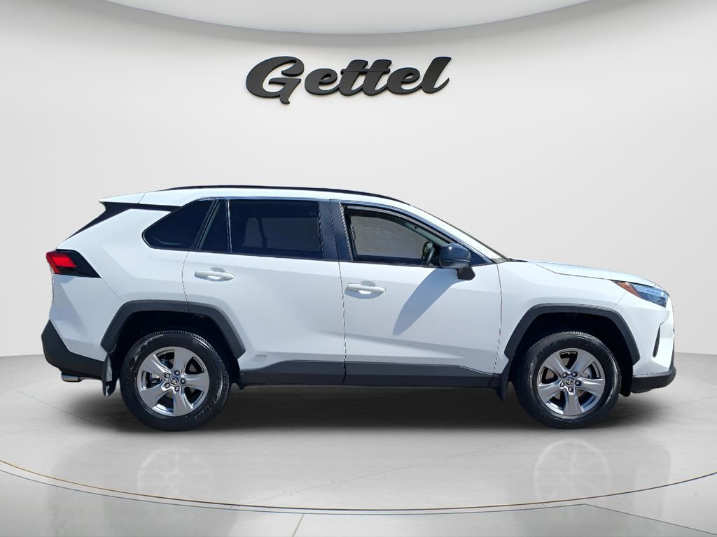 Certified 2024 Toyota RAV4 LE AWD/4WD image 3
