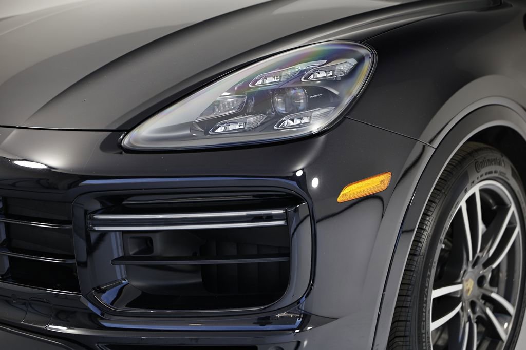 Certified 2022 Porsche Cayenne Turbo image 11