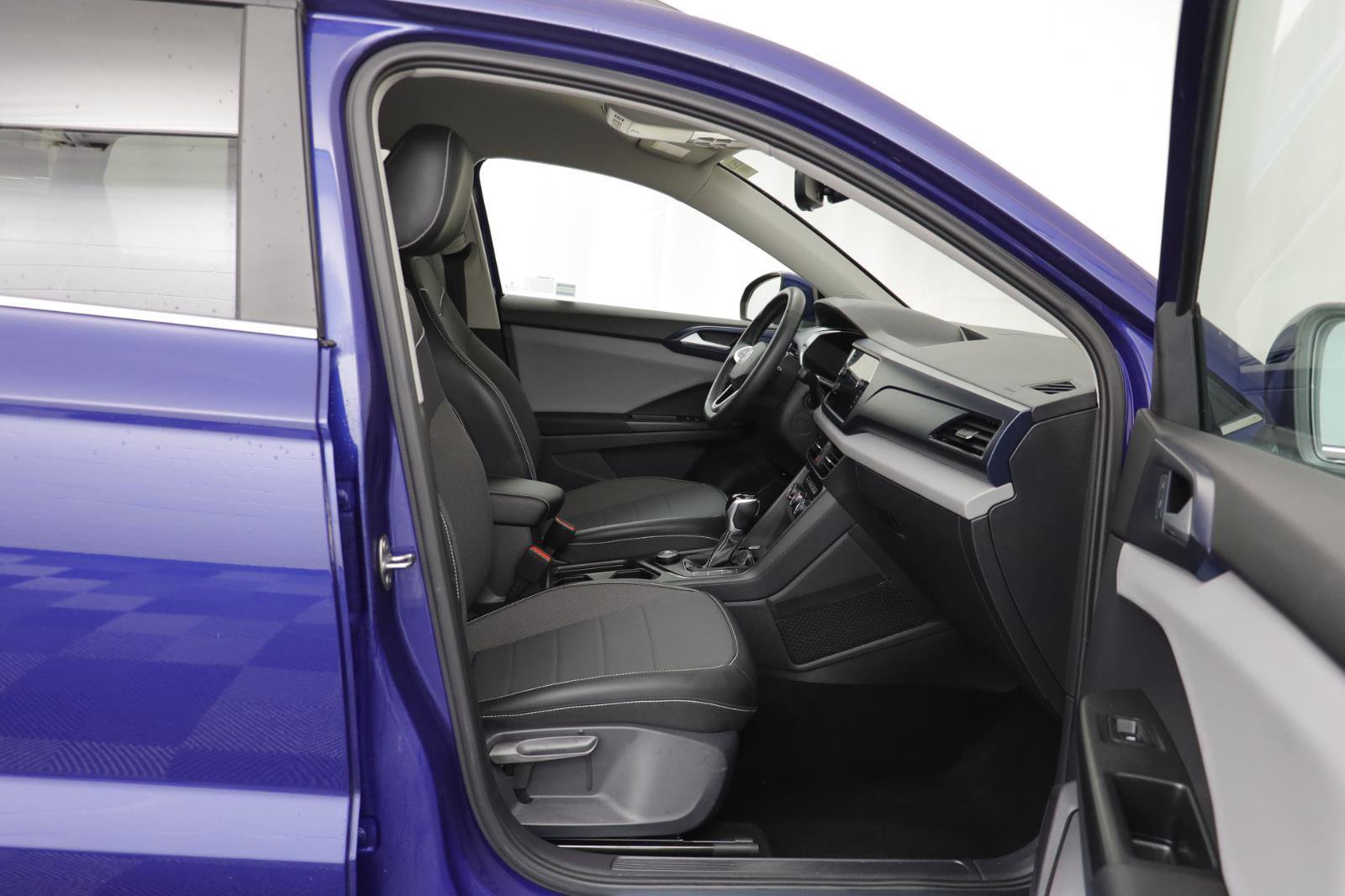 Used 2023 Volkswagen Taos SE image 18