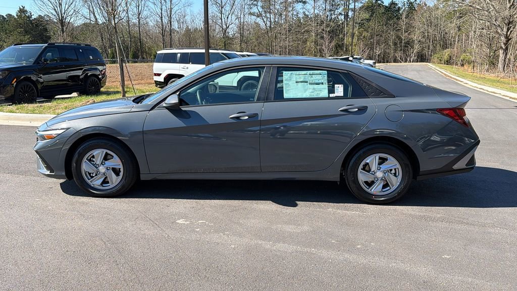 New 2026 Hyundai Elantra SE image 9