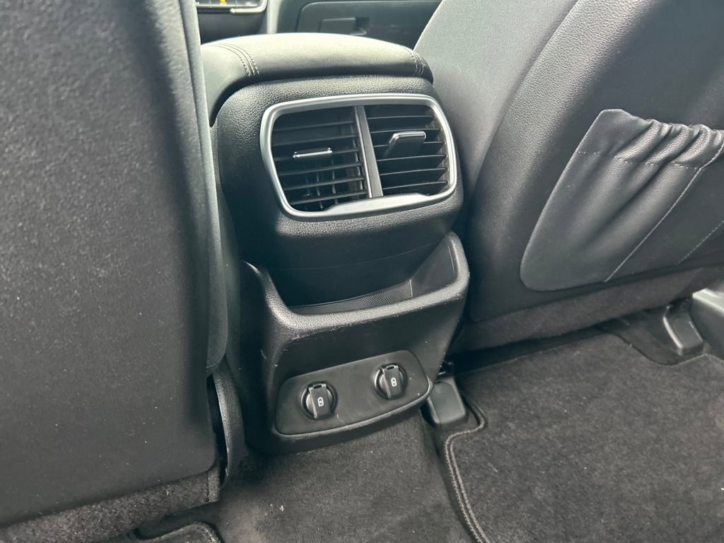 Used 2020 Hyundai Santa Fe SE w/ Cargo Package image 20