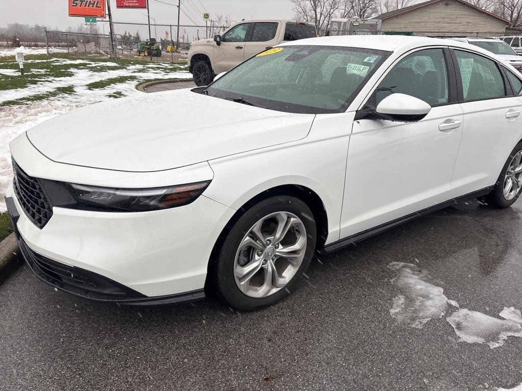 Used 2023 Honda Accord LX image 2