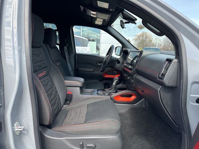 Certified 2025 Nissan Frontier PRO-4X image 14