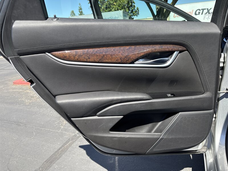 Used 2016 Cadillac XTS Luxury FWD image 31