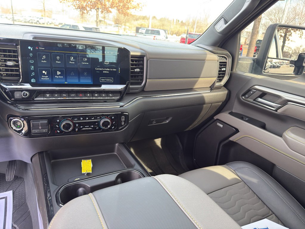 Used 2024 Chevrolet Silverado 2500 ZR2 w/ Technology Package image 29