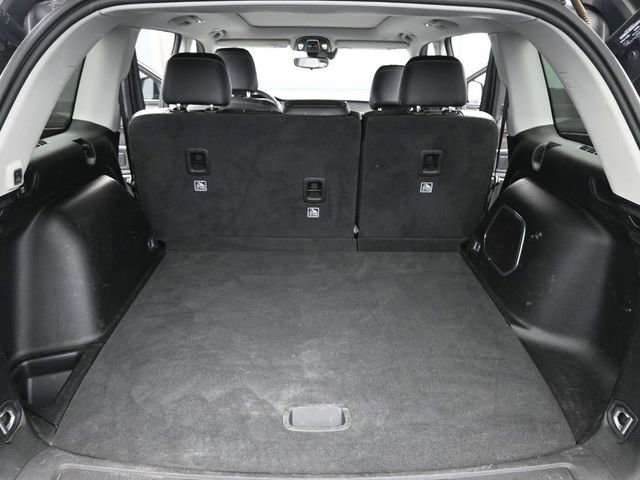 Used 2022 Jeep Grand Cherokee Limited image 17