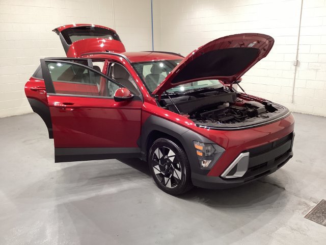 Used 2025 Hyundai Kona SEL FWD image 9