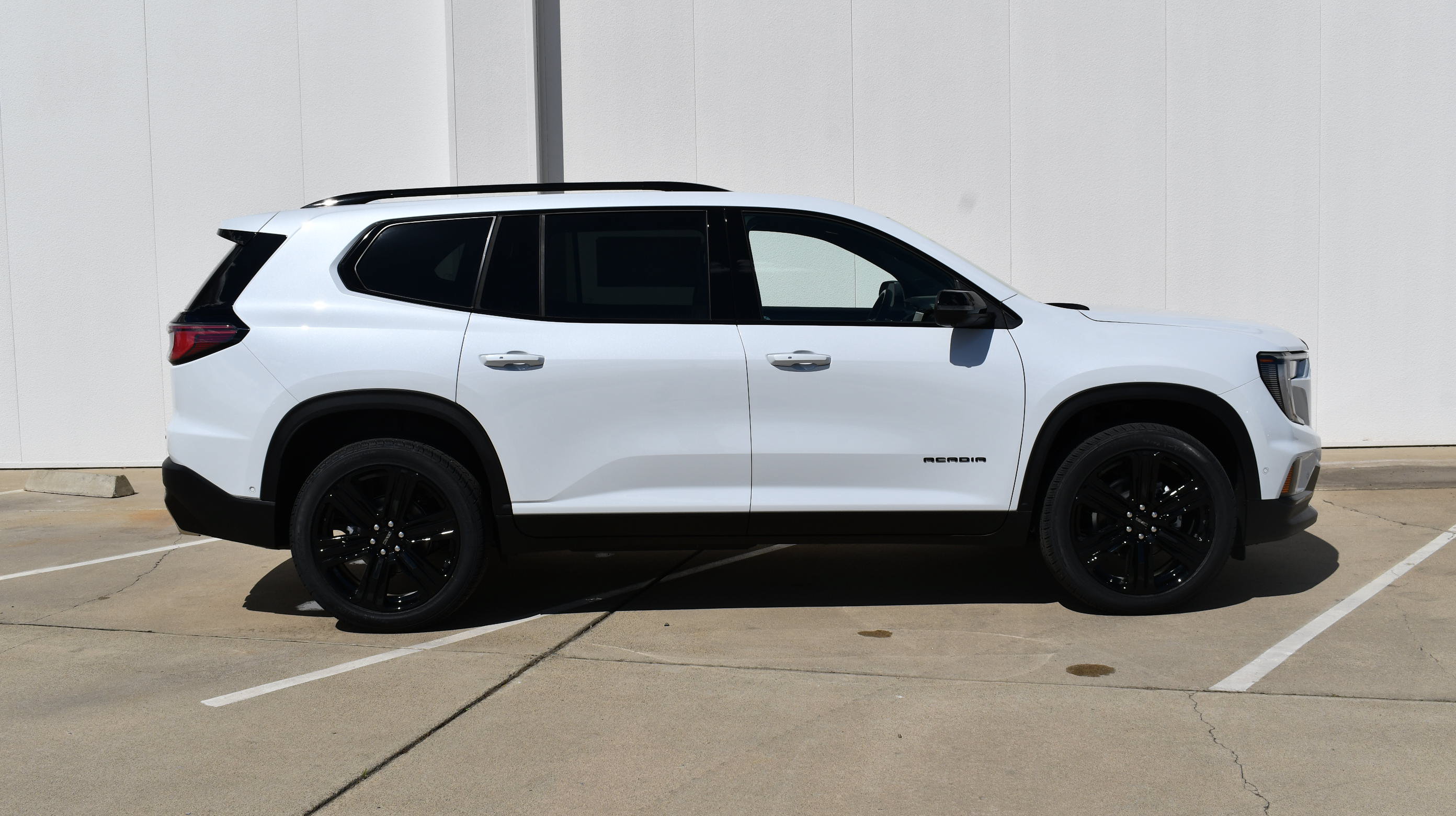 New 2026 GMC Acadia Elevation w/ Super Cruise Package FWD image 4