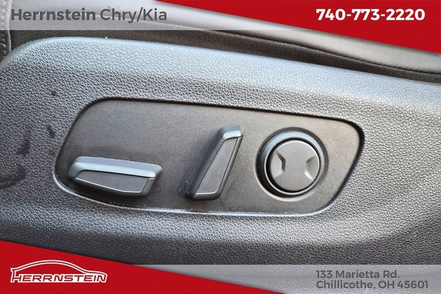 Used 2024 Kia Carnival LX image 22