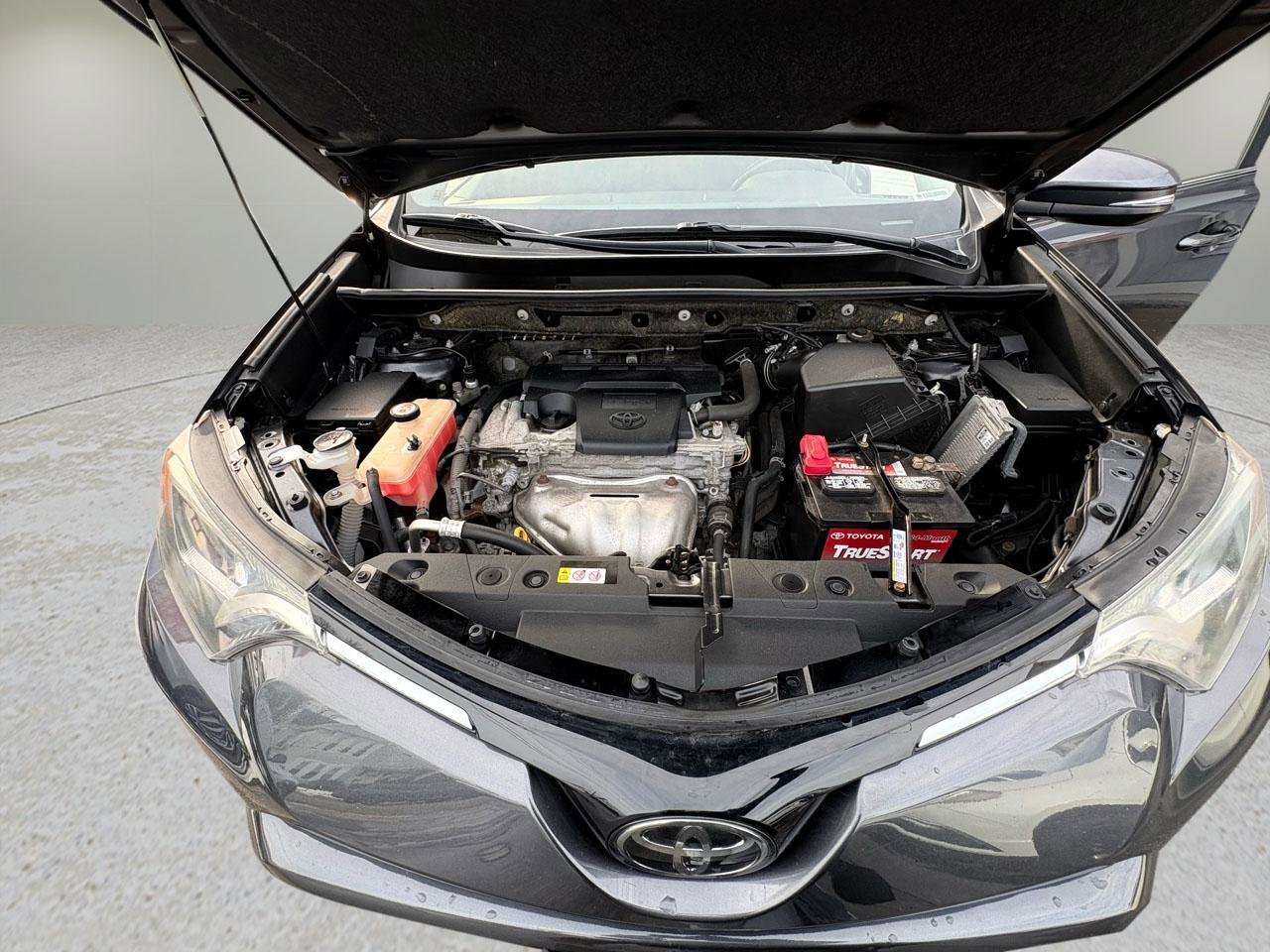 Used 2018 Toyota RAV4 XLE image 41