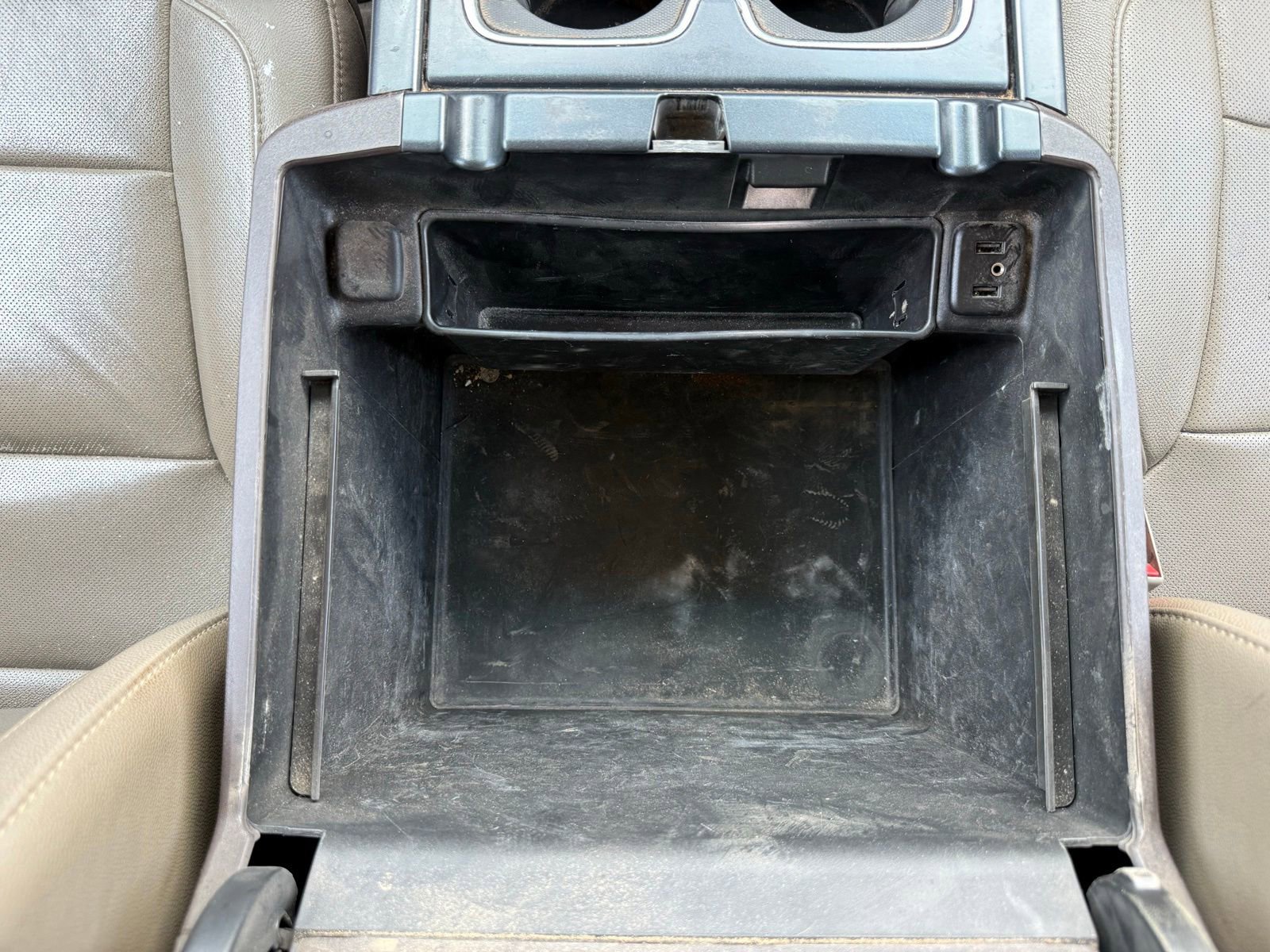 Used 2017 Chevrolet Silverado 1500 LTZ Z71 w/ LTZ Plus Package AWD/4WD image 32