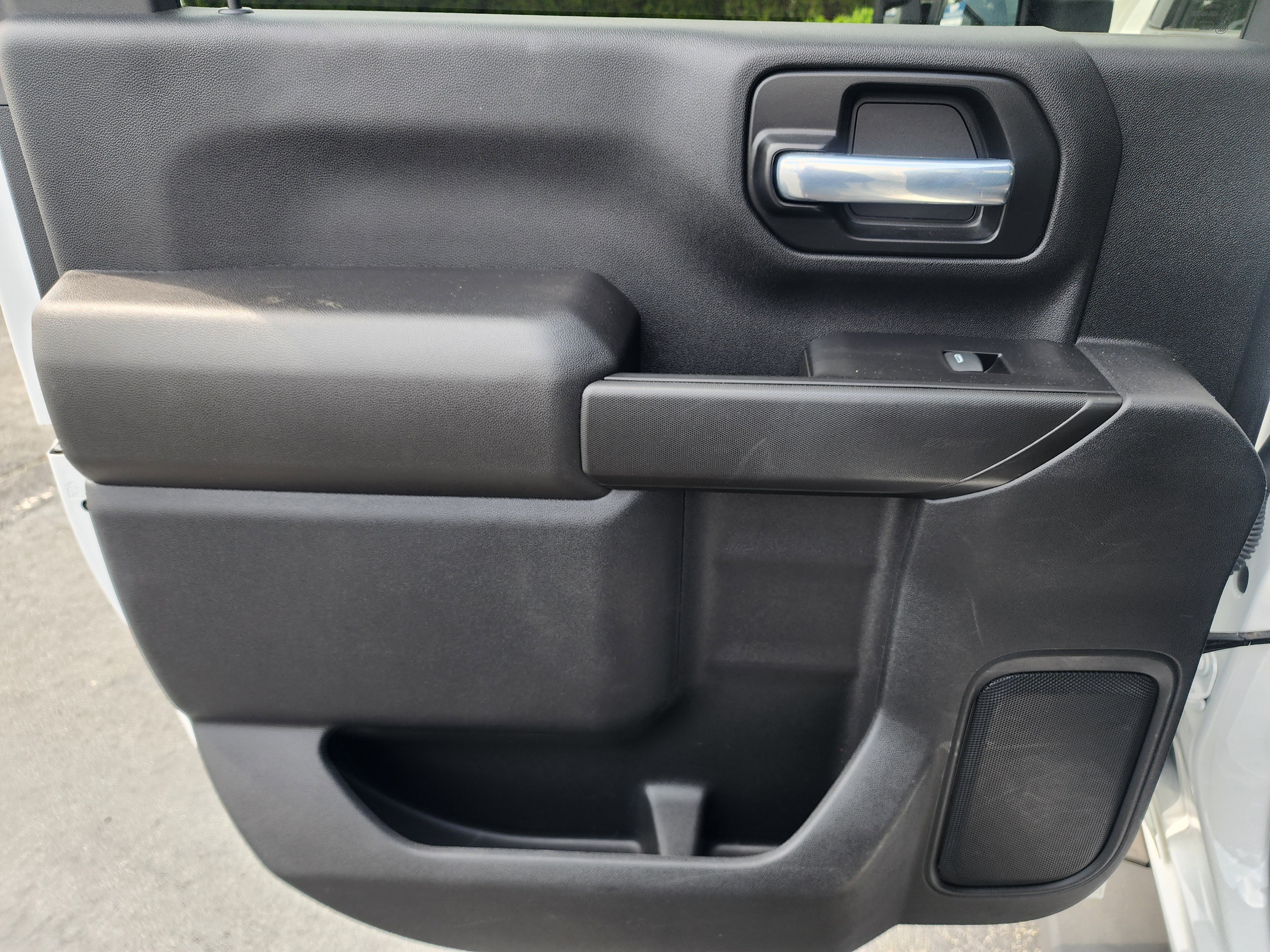 Used 2021 Chevrolet Silverado 2500 Custom w/ Custom Value Package image 18