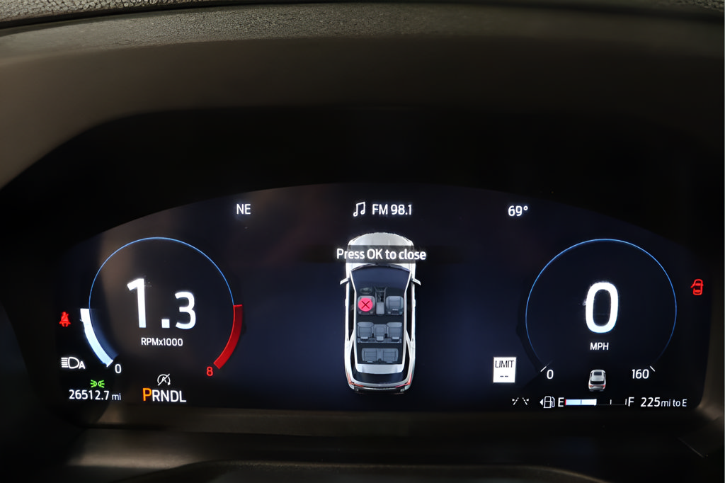 Used 2025 Ford Explorer ST-Line w/ ST-Line Street Pack AWD/4WD image 13