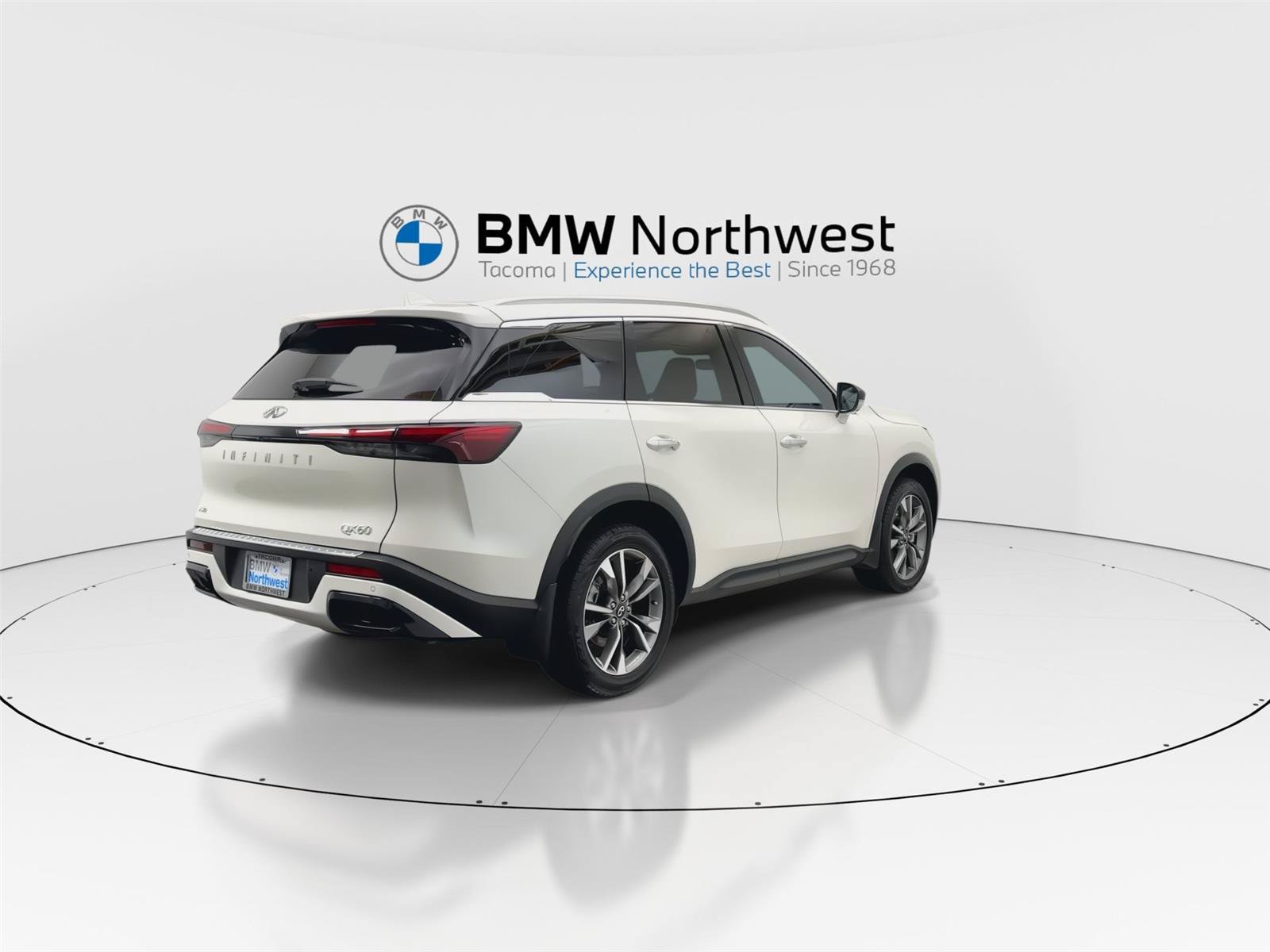 Used 2023 INFINITI QX60 Luxe w/ Cargo Package AWD/4WD image 3