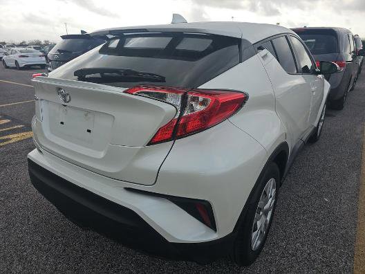 Used 2020 Toyota C-HR LE image 2