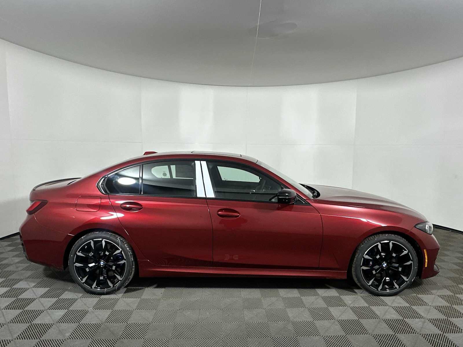 New 2026 BMW 330i xDrive Sedan w/ M Sport Package AWD/4WD image 8