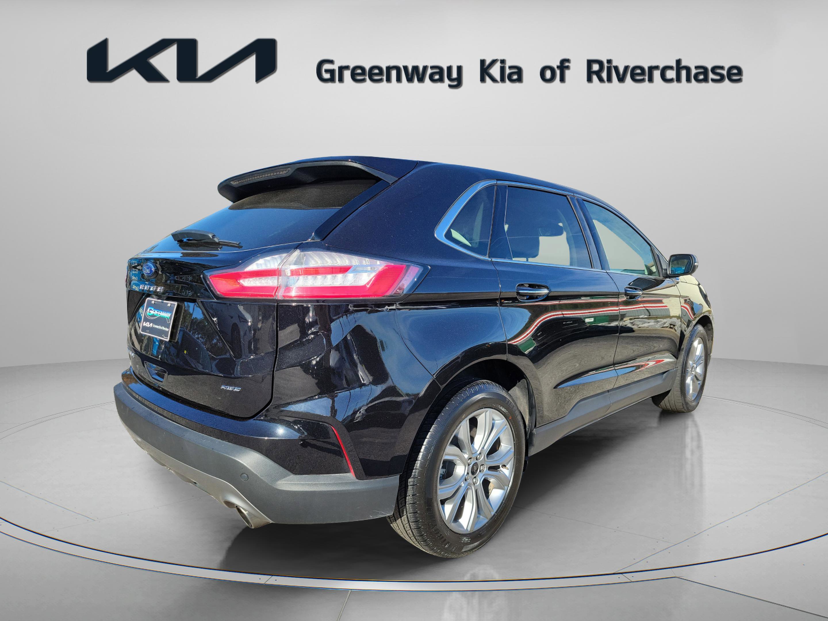 Used 2024 Ford Edge Titanium image 6