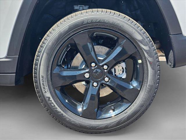 New 2026 Jeep Grand Cherokee Limited w/ Limited Altitude Package AWD/4WD image 11