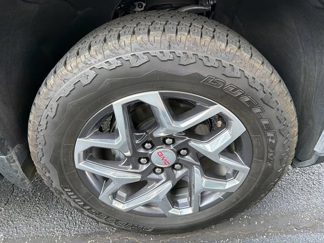 Used 2025 GMC Sierra 1500 SLT w/ SLT Premium Package AWD/4WD image 12