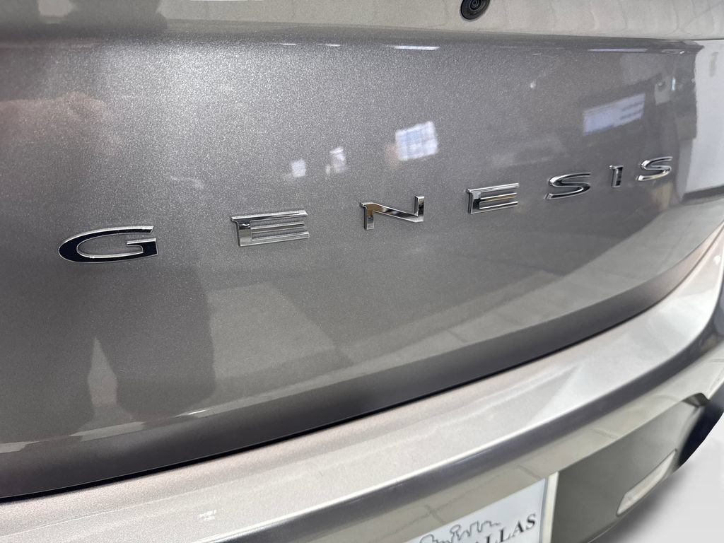 Used 2025 Genesis G70 2.5T RWD image 21