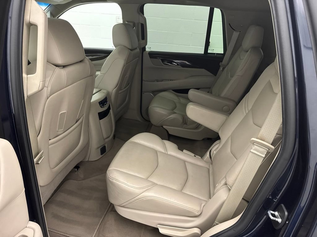 Used 2019 Cadillac Escalade Premium Luxury AWD/4WD image 54