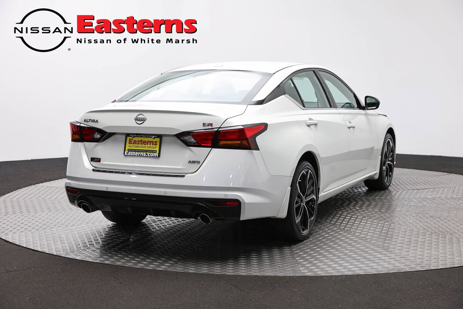 Used 2023 Nissan Altima 2.5 SR w/ SR Premium Package AWD/4WD image 5