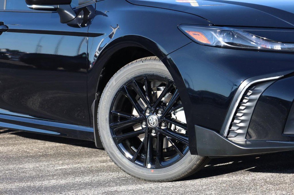 New 2026 Toyota Camry SE AWD/4WD image 3