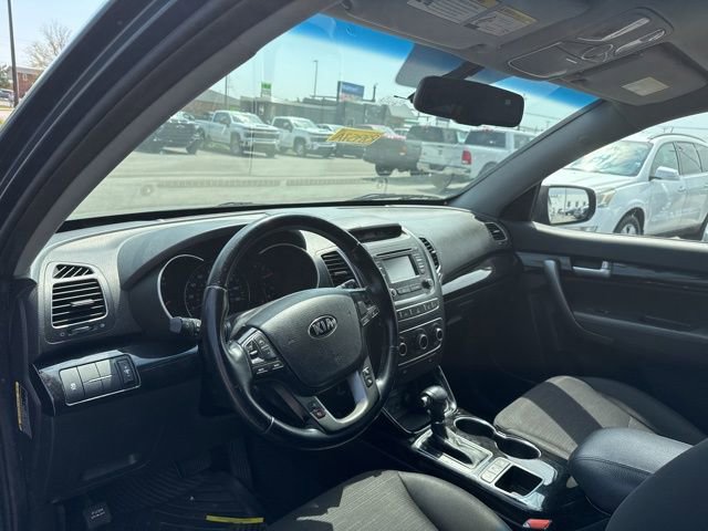 Used 2015 Kia Sorento LX image 11