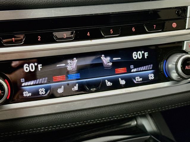 Used 2022 BMW 740i w/ M Sport Package RWD image 23