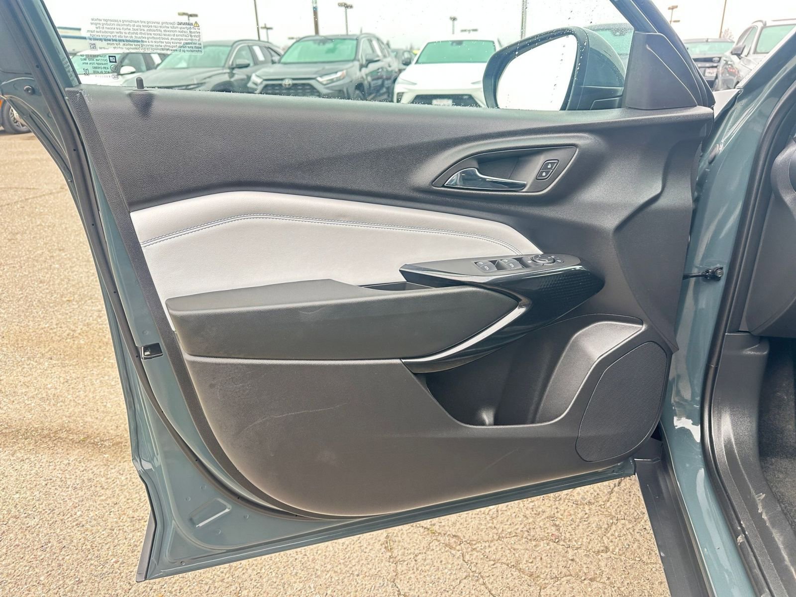 Used 2025 Chevrolet Trax LT image 20