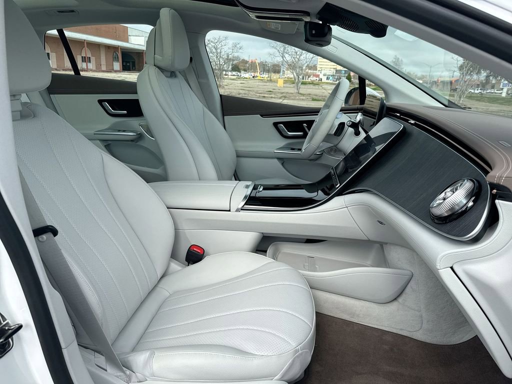 Used 2024 Mercedes-Benz EQE 350+ 4MATIC Sedan image 32