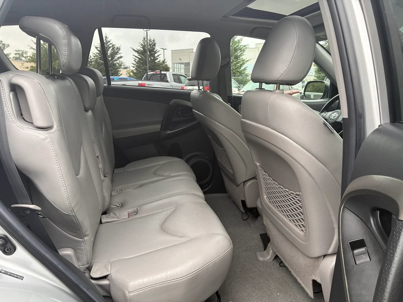 Used 2011 Toyota RAV4 Limited w/ Limited Extra Value Pkg AWD/4WD image 30