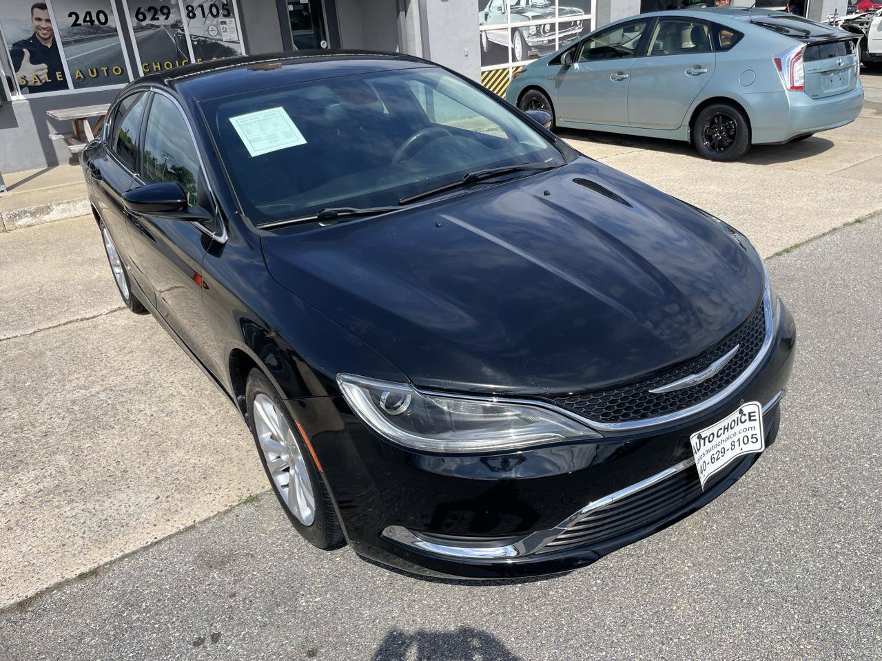 Used 2015 Chrysler 200 Limited FWD image 24