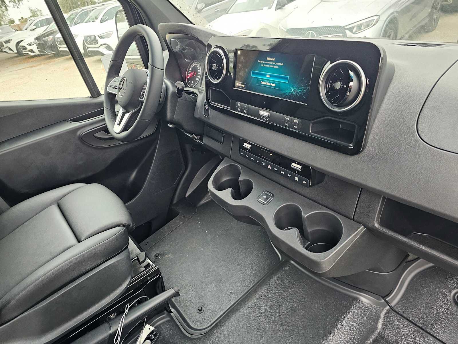 Used 2024 Mercedes-Benz Sprinter 3500 image 7