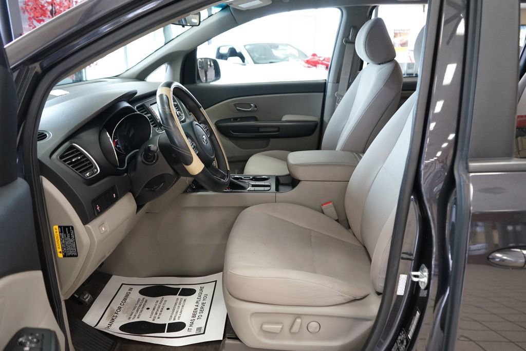 Used 2021 Kia Sedona LX image 26
