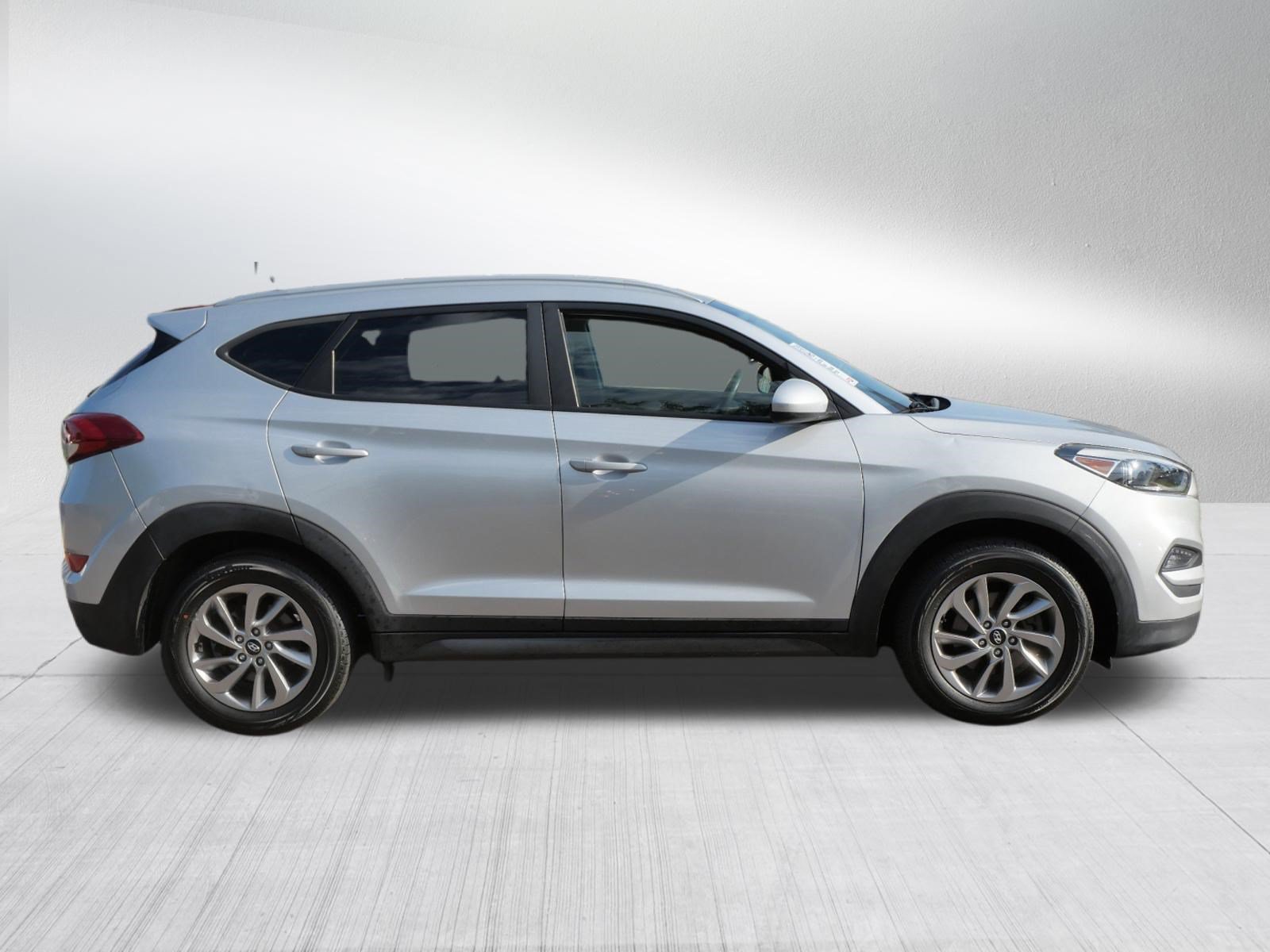 Used 2016 Hyundai Tucson SE w/ Option Group 02 FWD image 8