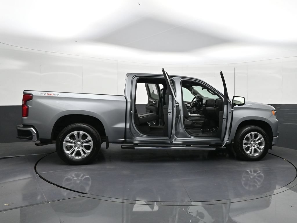 Certified 2025 Chevrolet Silverado 1500 LTZ AWD/4WD image 40