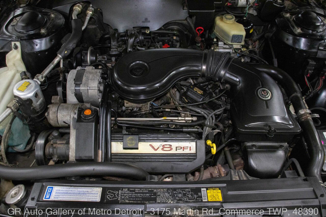 Used 1990 Cadillac Fleetwood Coupe FWD image 19