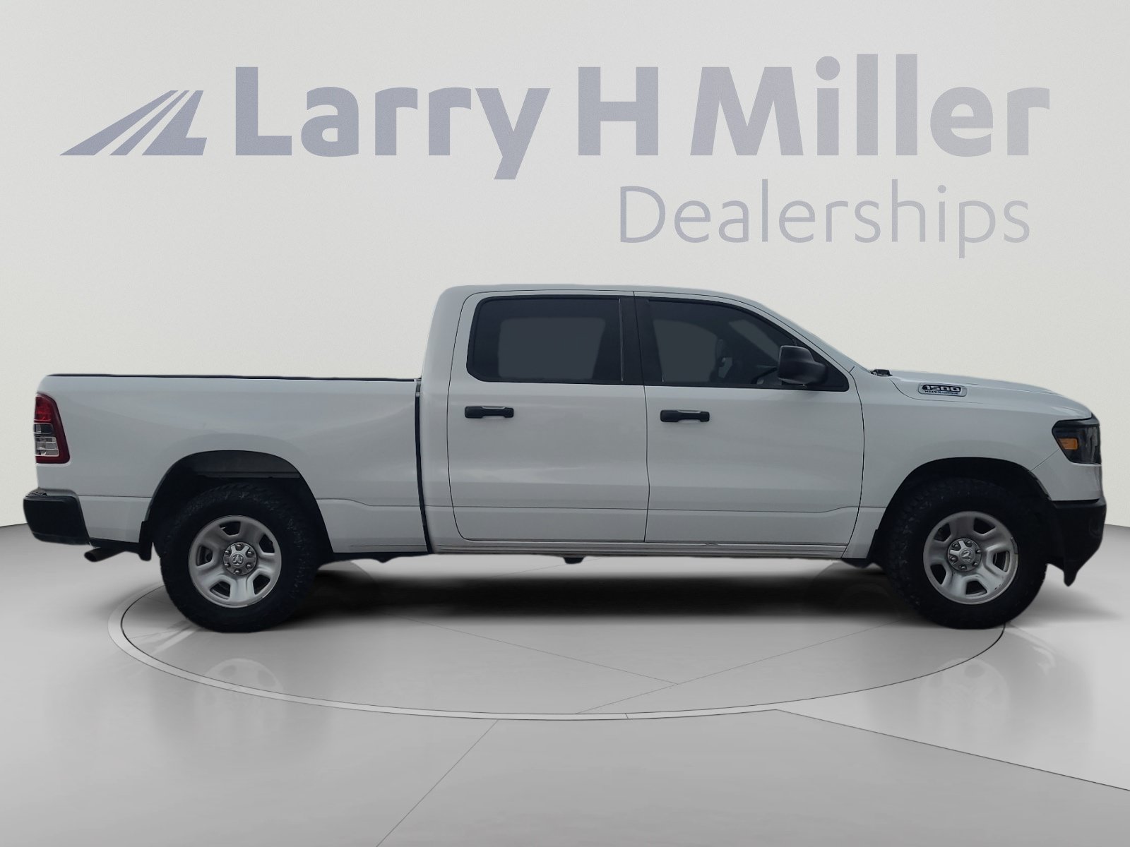 Used 2024 RAM 1500 Tradesman AWD/4WD image 6