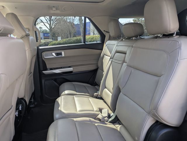 Certified 2021 Ford Explorer Limited w/ Hybrid Equipment Group 310A image 13