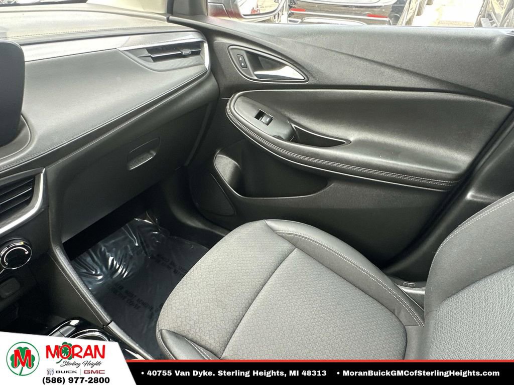 Certified 2024 Buick Encore GX Preferred FWD image 31